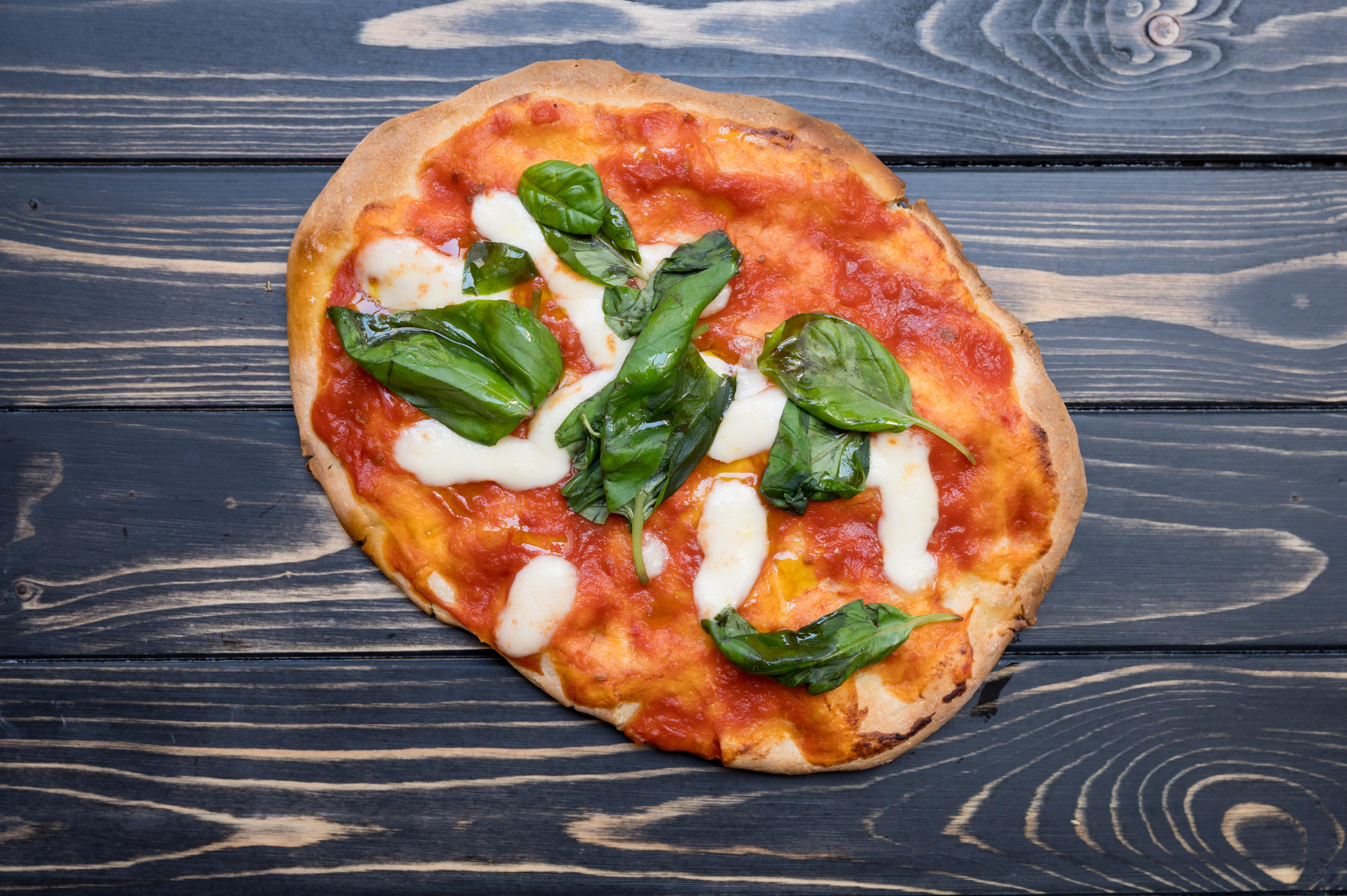 Glutenfreie Pinsa Margherita